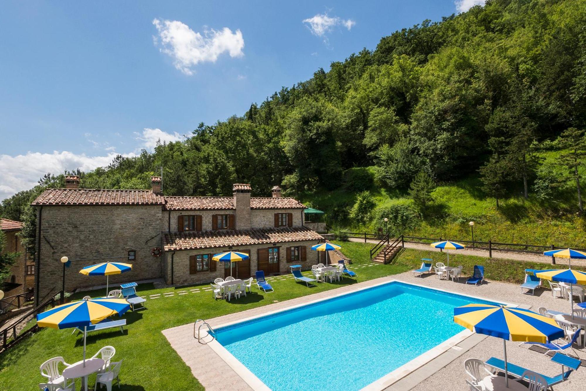 Agriturismo Monte Acuto Умбертиде Екстериор снимка