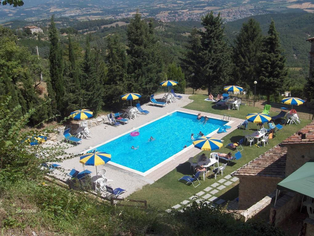 Agriturismo Monte Acuto Умбертиде Екстериор снимка