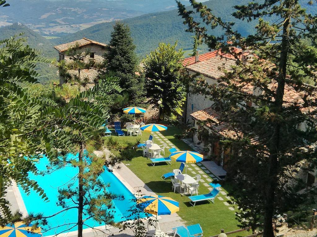 Agriturismo Monte Acuto Умбертиде Екстериор снимка