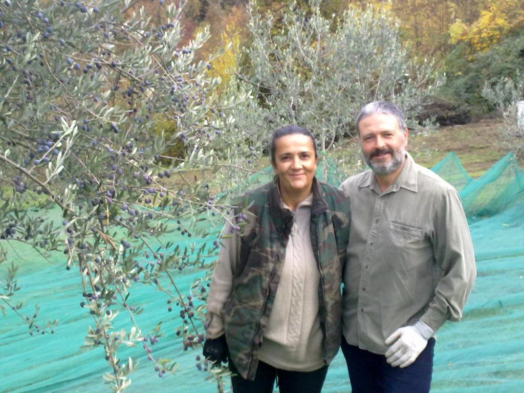Agriturismo Monte Acuto Умбертиде Стая снимка