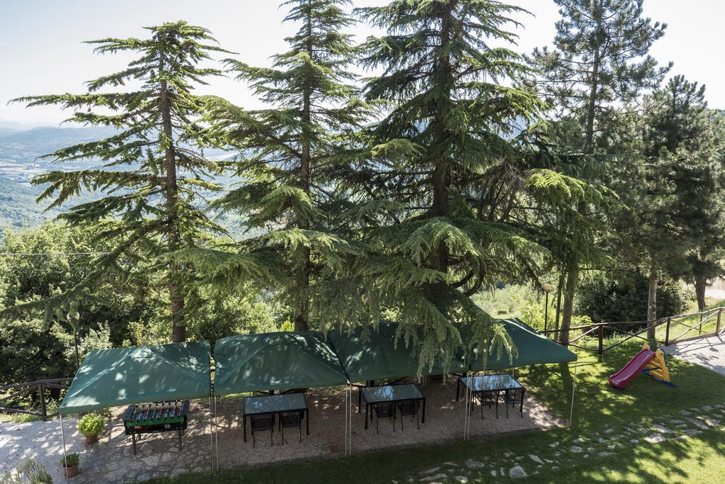 Agriturismo Monte Acuto Умбертиде Екстериор снимка