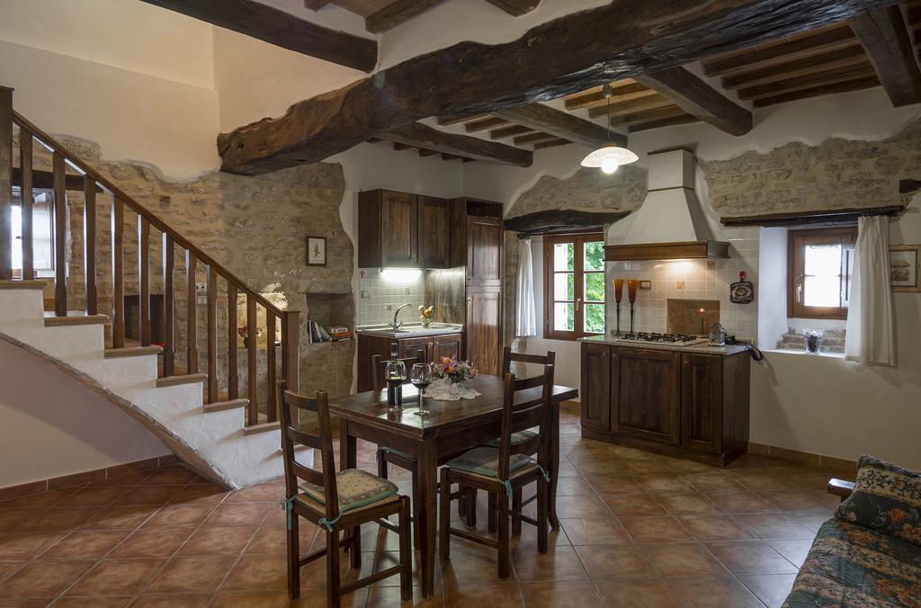 Agriturismo Monte Acuto Умбертиде Екстериор снимка