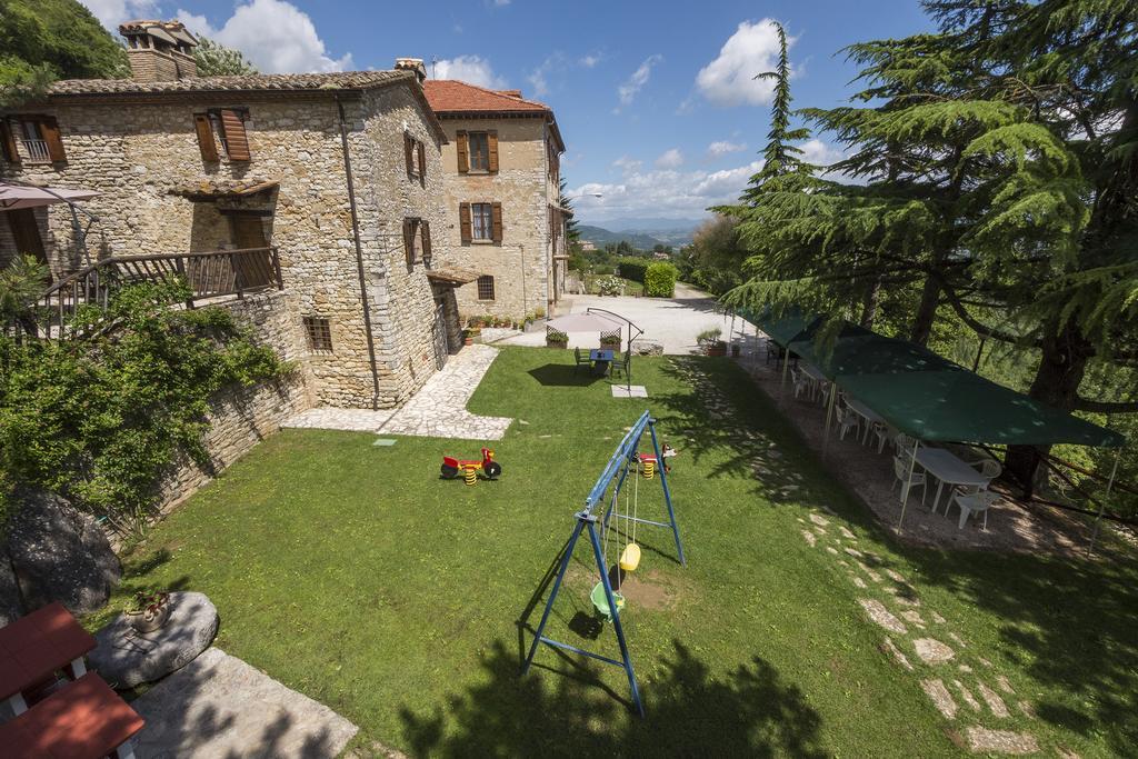 Agriturismo Monte Acuto Умбертиде Екстериор снимка