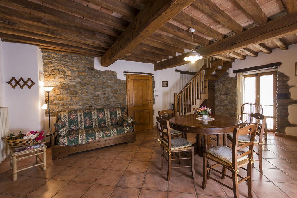 Agriturismo Monte Acuto Умбертиде Екстериор снимка
