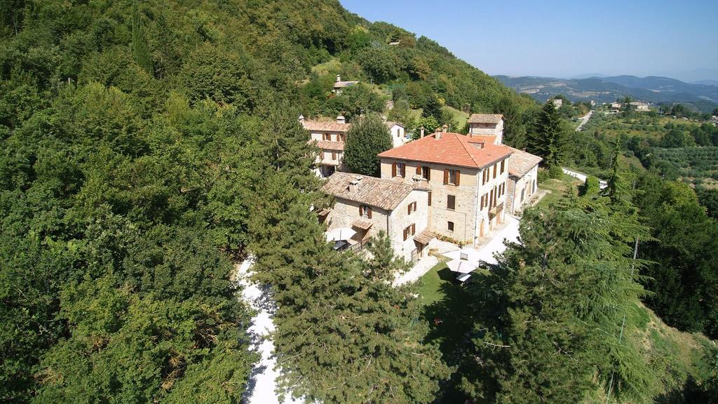 Agriturismo Monte Acuto Умбертиде Екстериор снимка