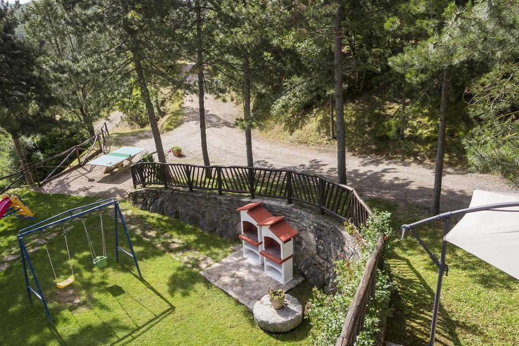 Agriturismo Monte Acuto Умбертиде Екстериор снимка